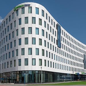 Holiday Inn Express Duesseldorf - Hauptbahnhof, An Ihg Hotel